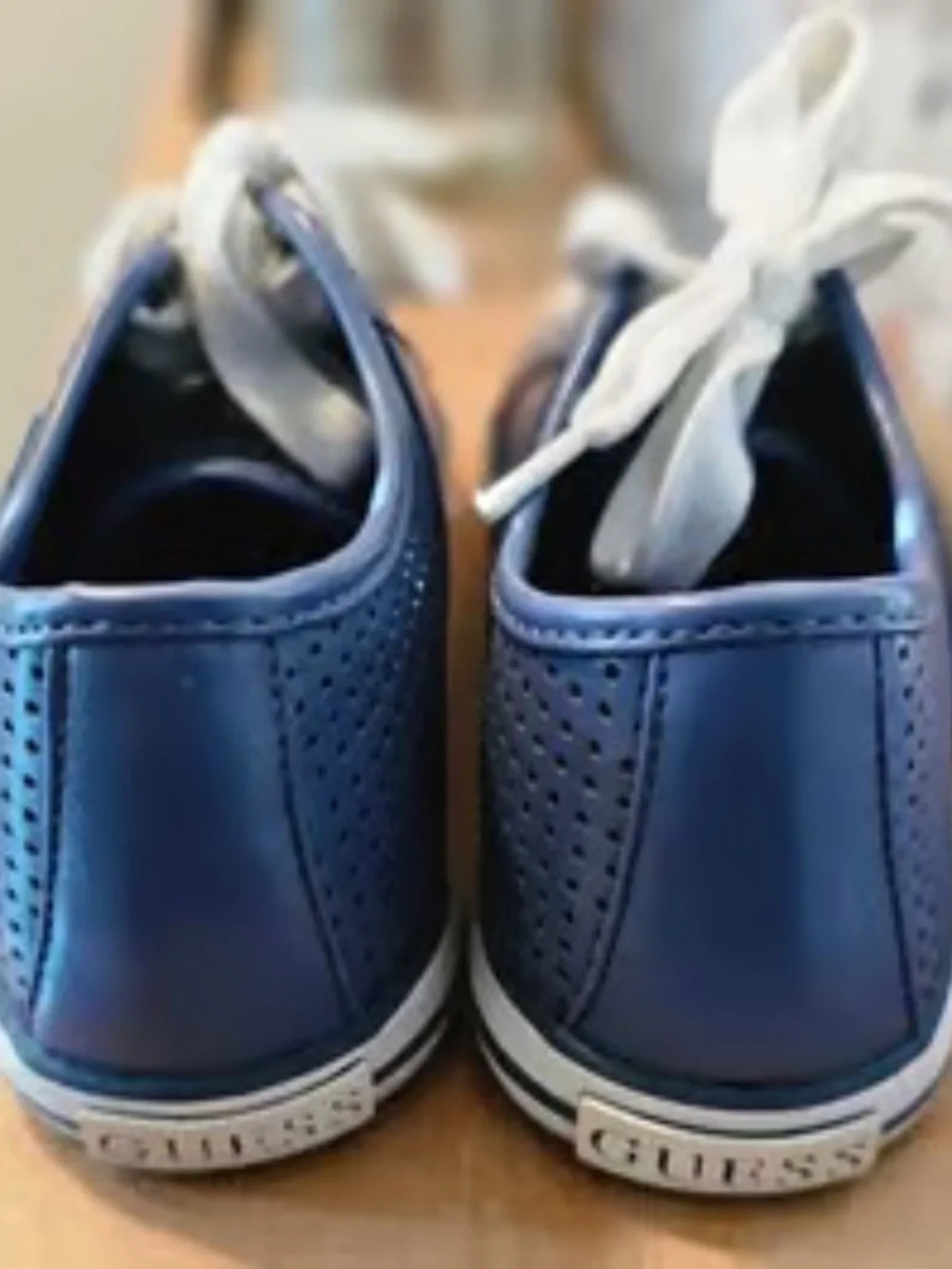 GUESS Size 7 Women's Blue Tennis Shoes lot6530